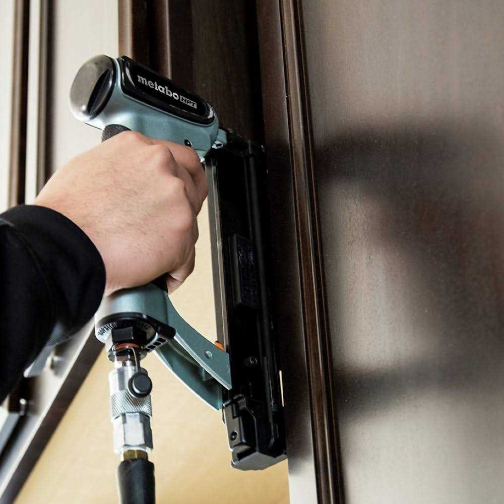 Metabo HPT 23-Gauge Pneumatic Pin Nailer - Cheap Fitting