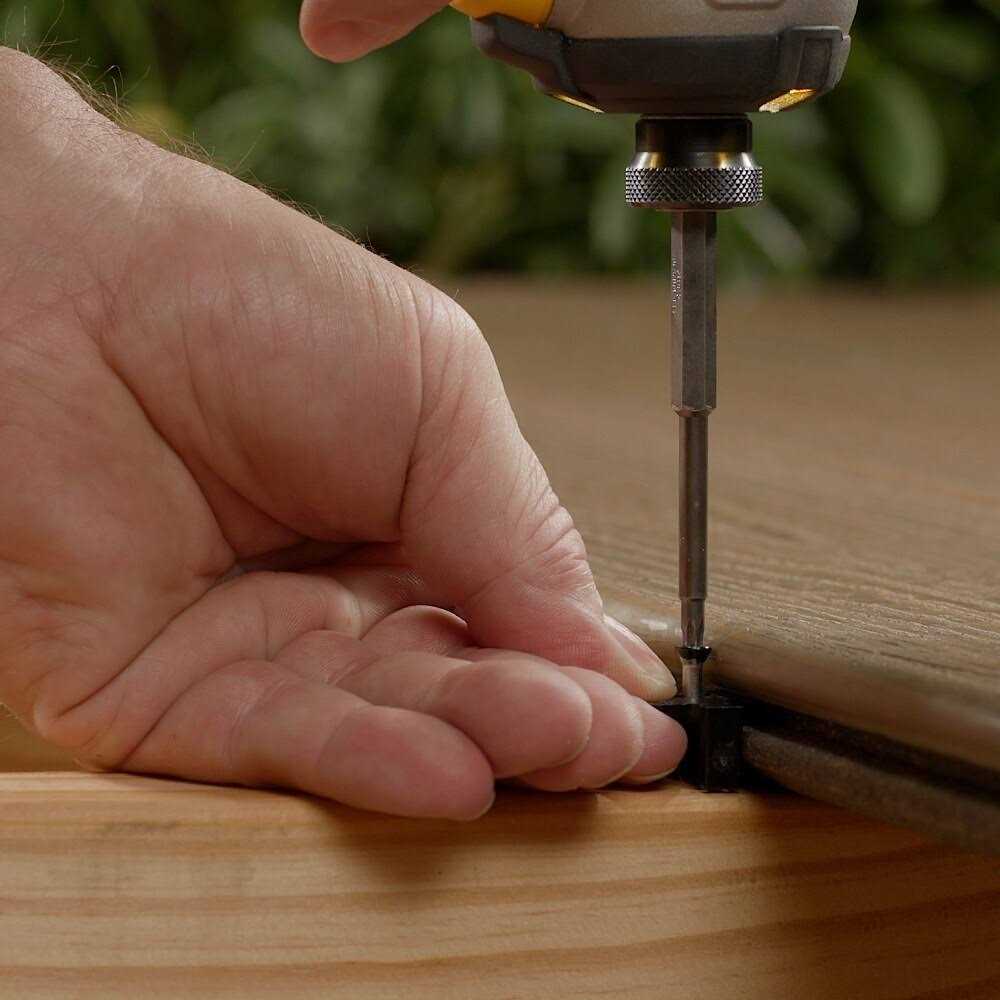 Trex 200 sq. ft. Universal Hidden Fasteners - Cheap Fitting