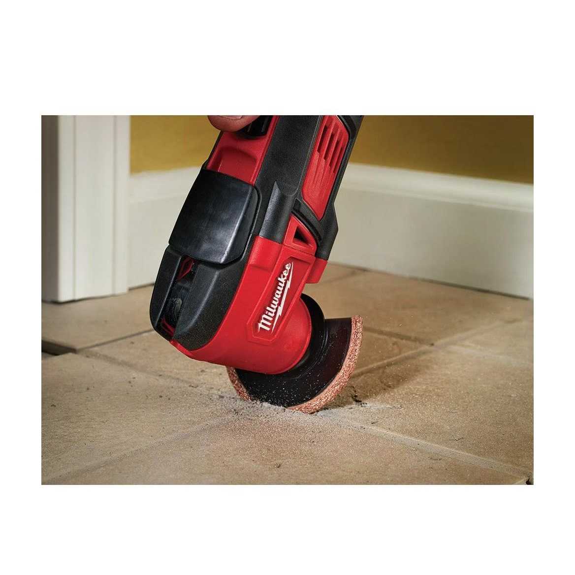 Milwaukee 2626-21CP M18 Lithium-Ion Cordless Multi Tool Kit - Cheap Fitting