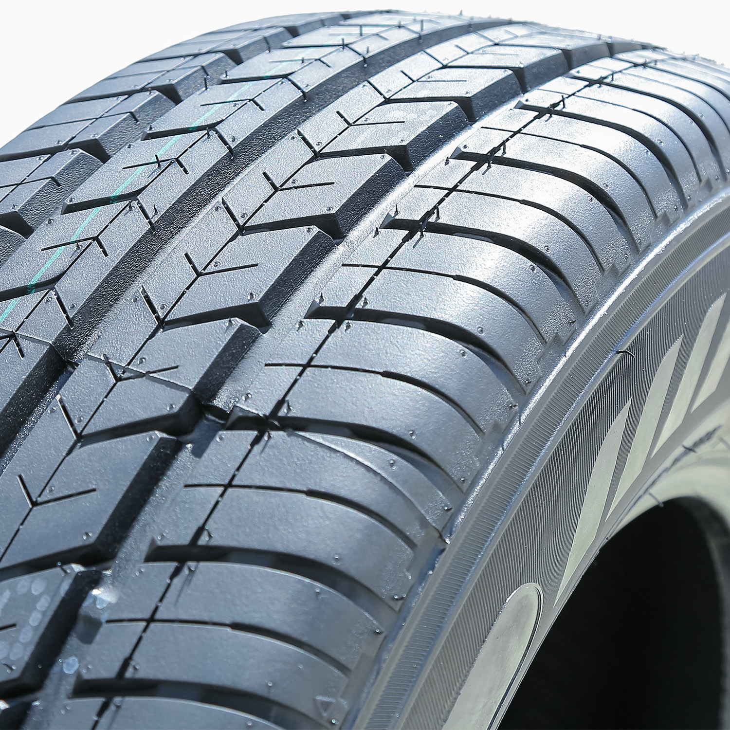 Tire Cosmo El Jefe VAN III 235/65R16 Load E 10 Ply Van Commercial - Cheap Fitting