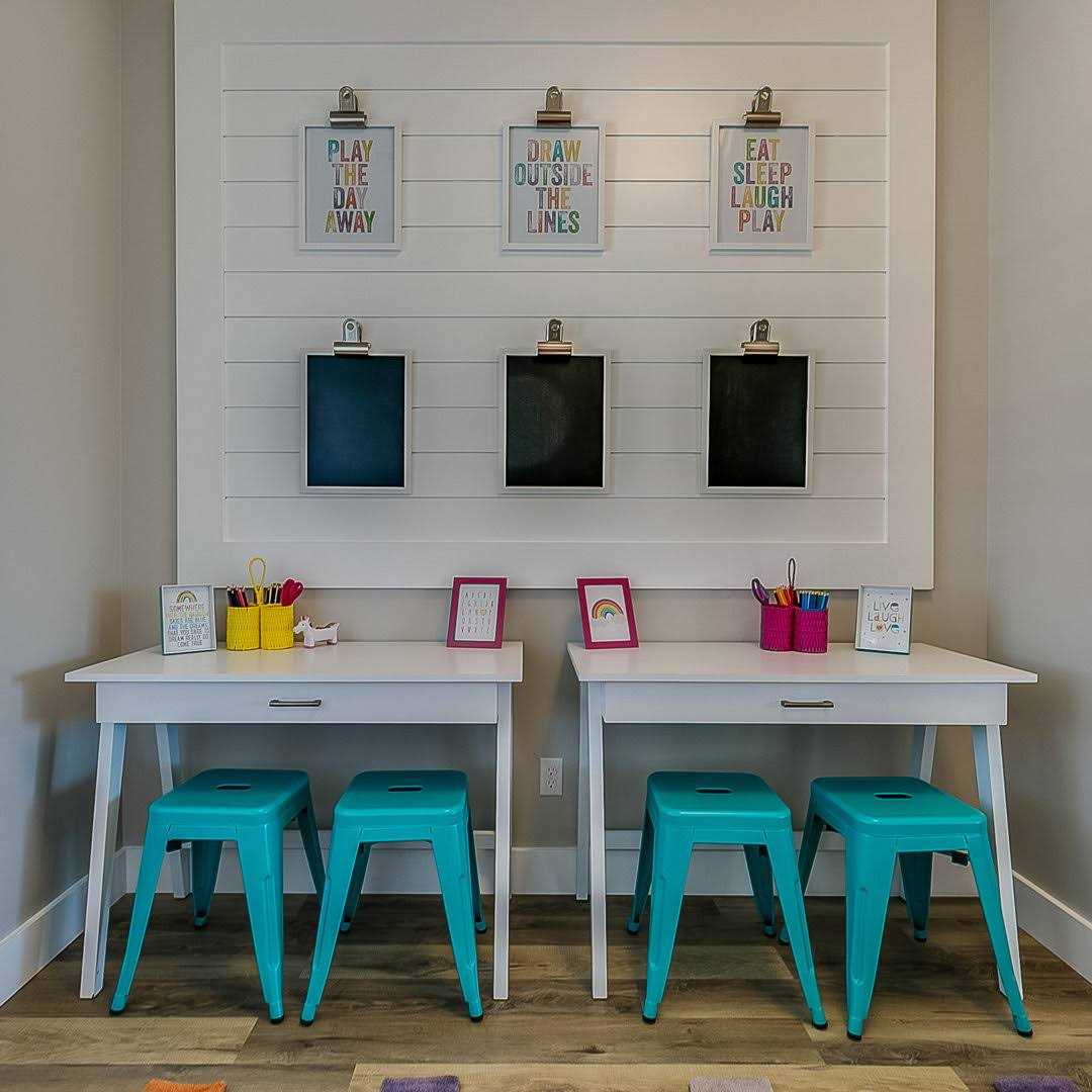 UFP-Edge 1 in. x 4 in. x 8 ft. Timeless Smooth Pine Trim - Cheap Fitting