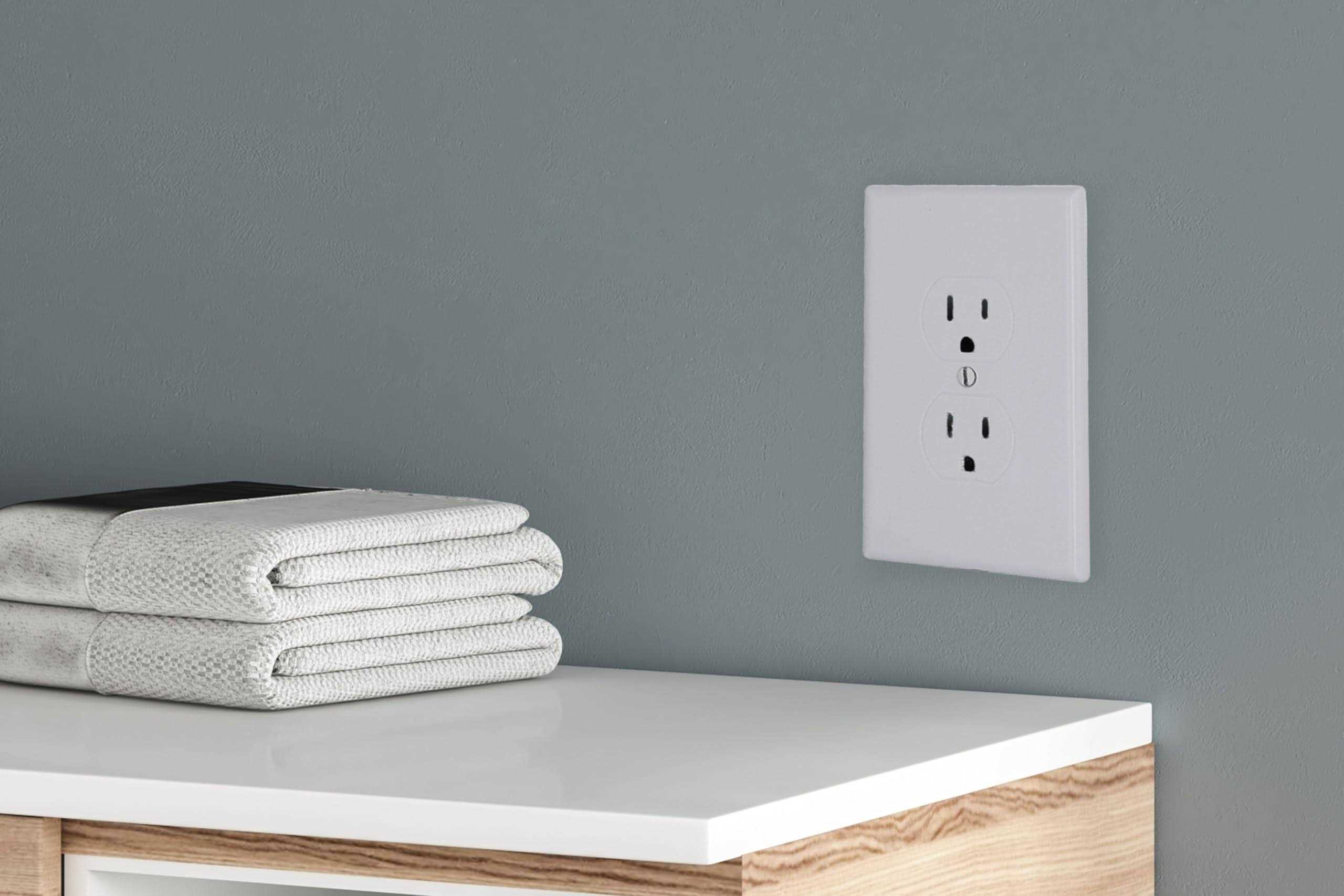 Taymac Revive 1-Gang White Decorator Midsize Wall Plate 2600W - Cheap Fitting