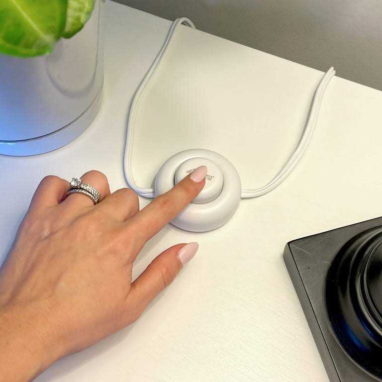 Maxxima 9 Foot 3 Outlet Foot Switch Extension Cord - Cheap Fitting