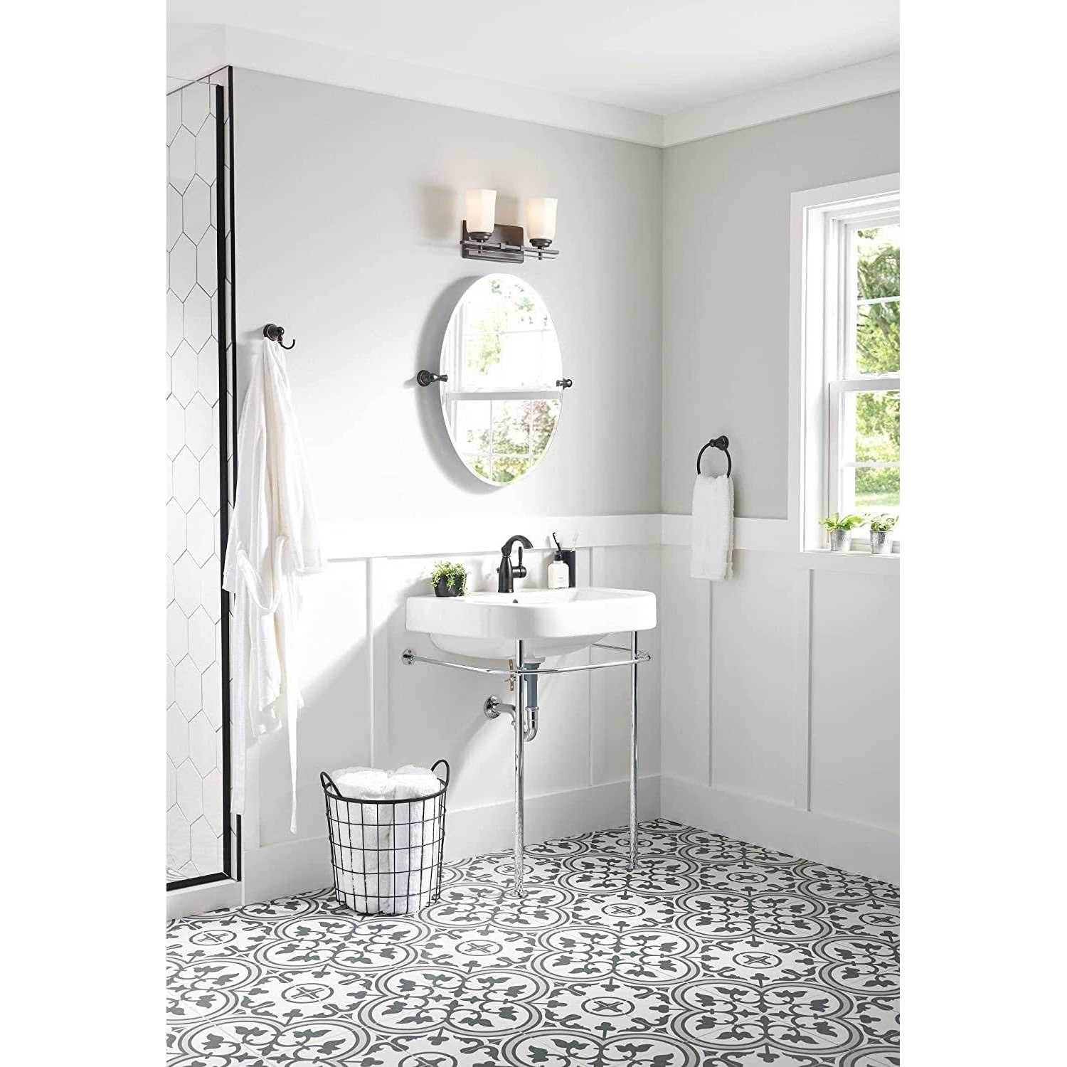 Moen Sarona Single Hole Single-Handle Bathroom Faucet - Cheap Fitting