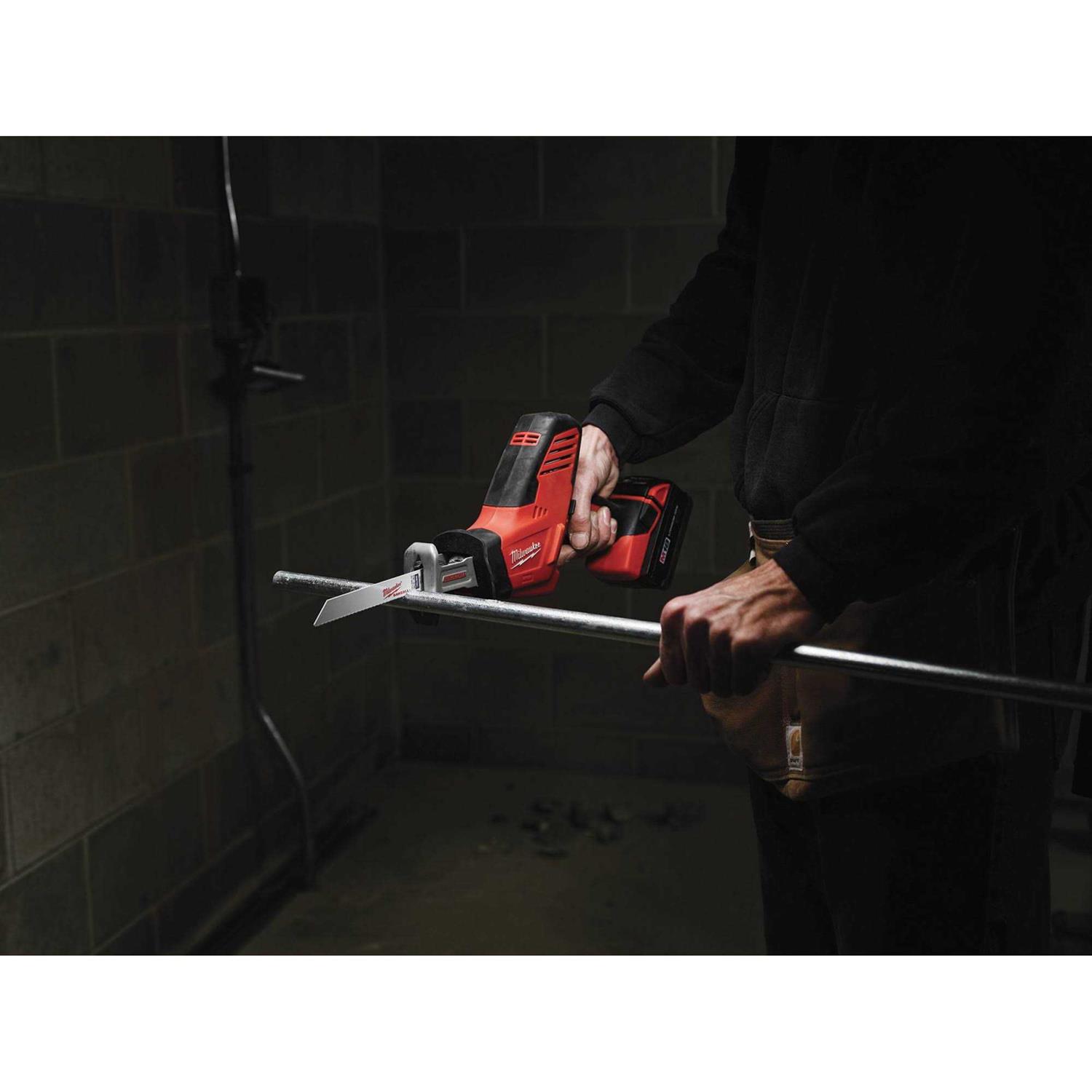 Milwaukee 2625-21 M18 Hackzall Reciprocating Saw Kit - Cheap Fitting
