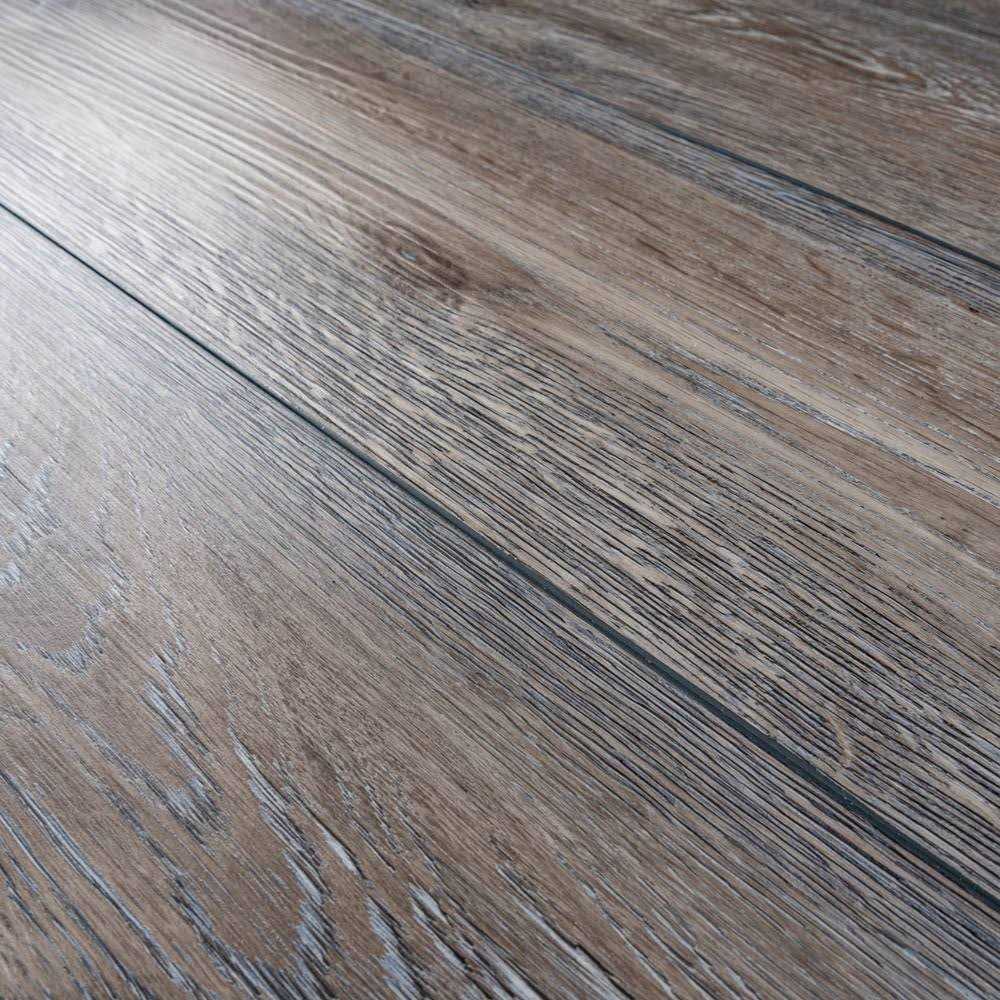Bestlaminate Livanti Woodridge Big Sky Oak 5mm 12 mil SPC Vinyl Flooring w/ Pad - Cheap Fitting
