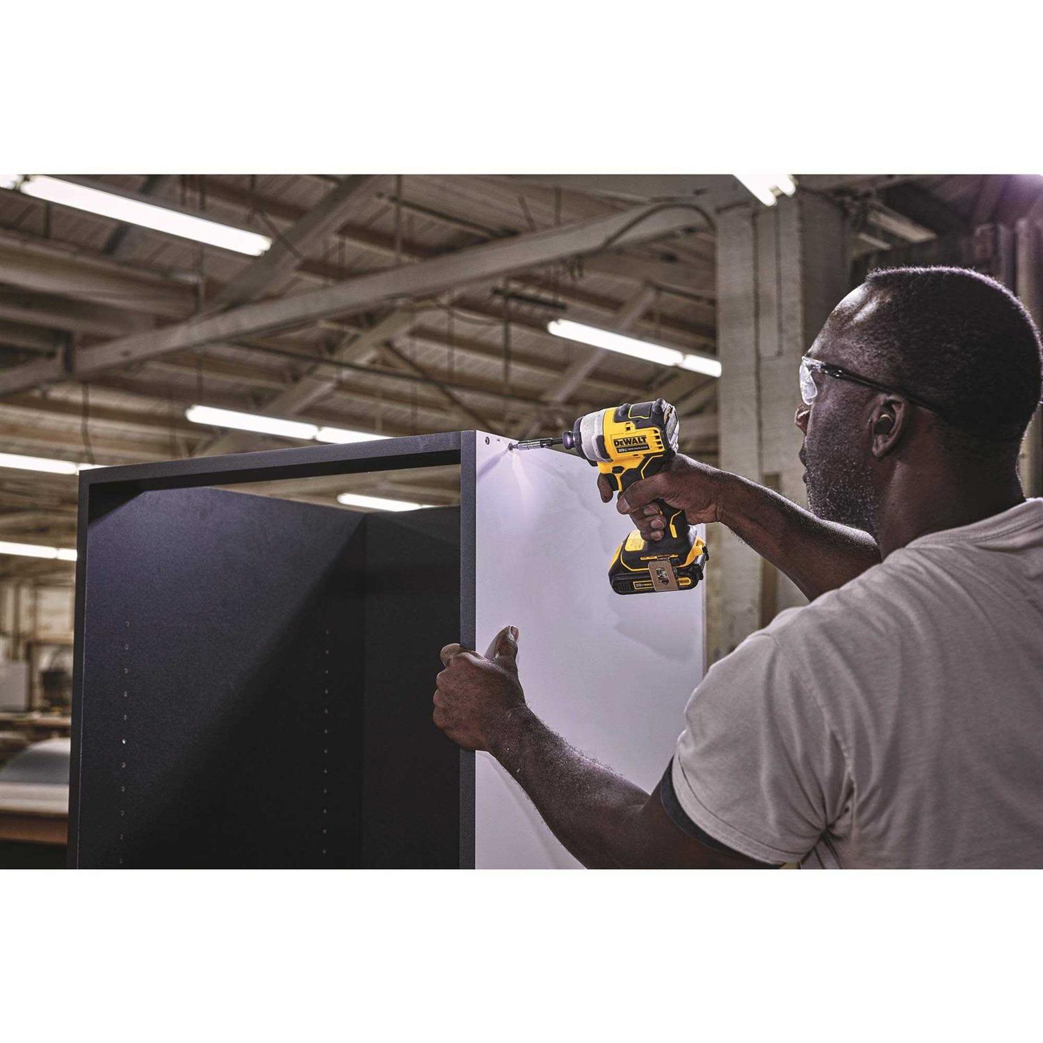 Dewalt DCF809C2 20V MAX Brushless Impact Driver - Cheap Fitting