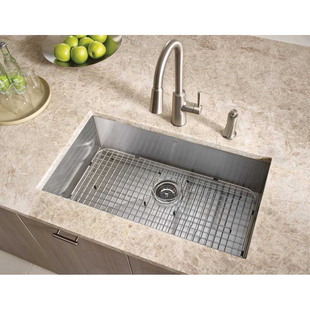 Moen Riley Pulldown Kitchen Faucet - Cheap Fitting