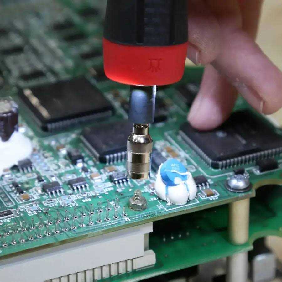 Hyper Tough 4 Volts Rechargeable Precision Screwdriver Set 30009 - Cheap Fitting