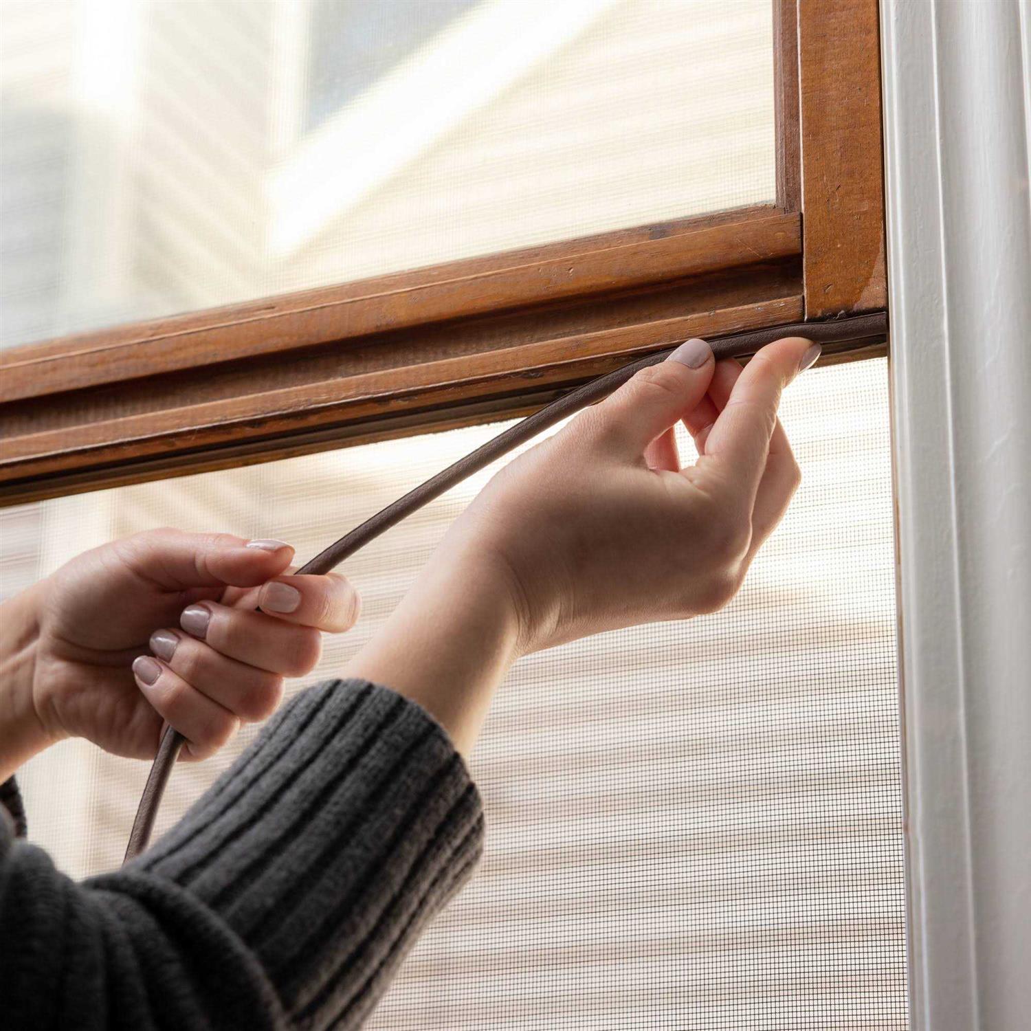 Duck Heavy-Duty Gap Rubber Weatherstrip Seal - Cheap Fitting