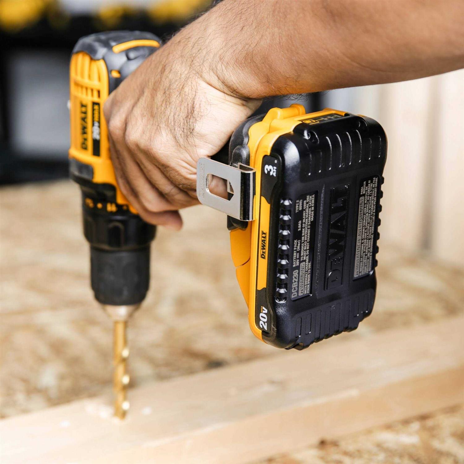 Dewalt 20V MAX Battery Pack DCB230-2 - Cheap Fitting