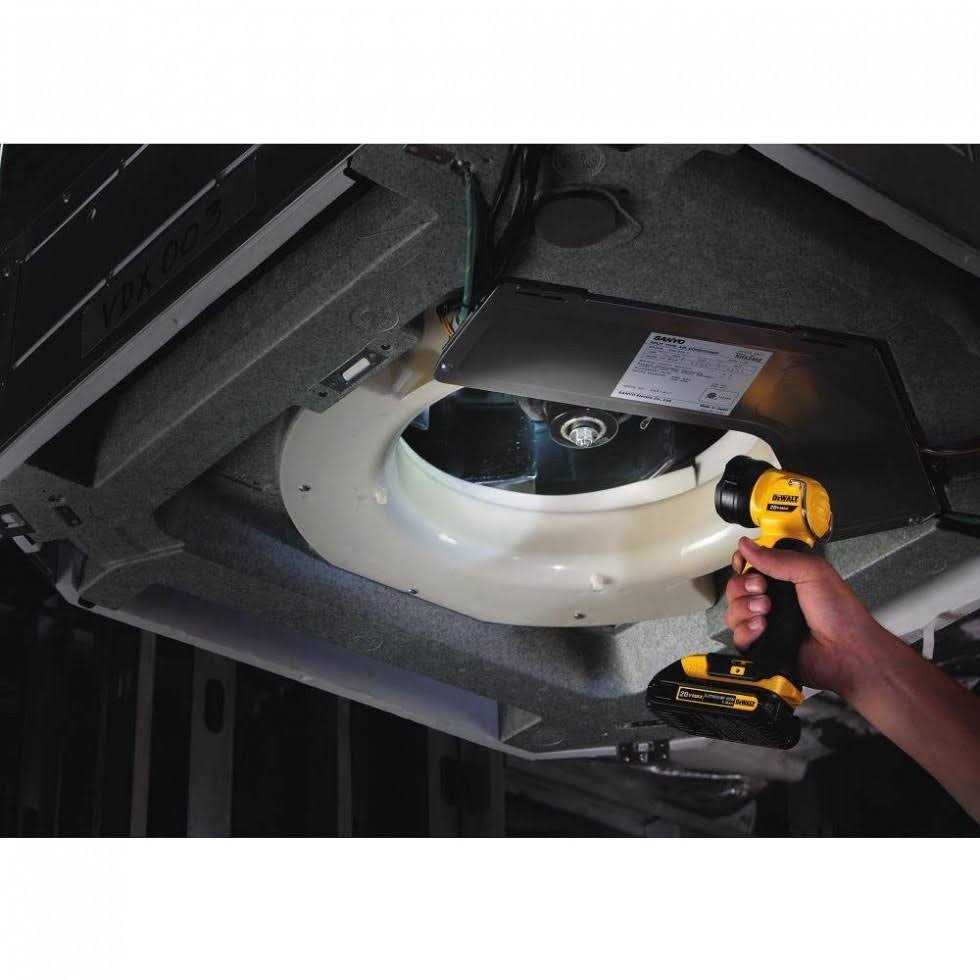 Dewalt Dcl040 Max LED Worklight - Cheap Fitting