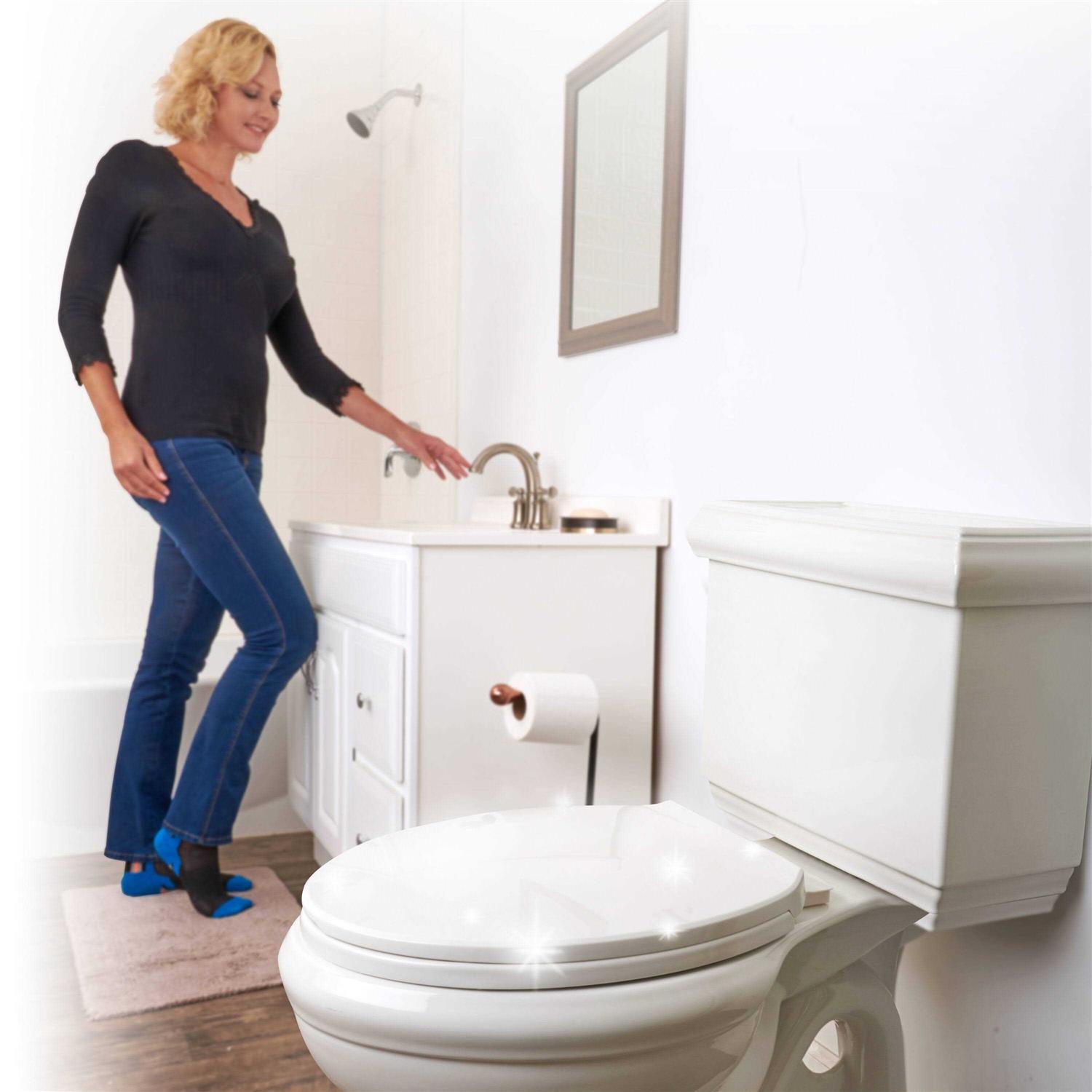 Clorox Antimicrobial Round Soft Cushioned Toilet Seat - Cheap Fitting