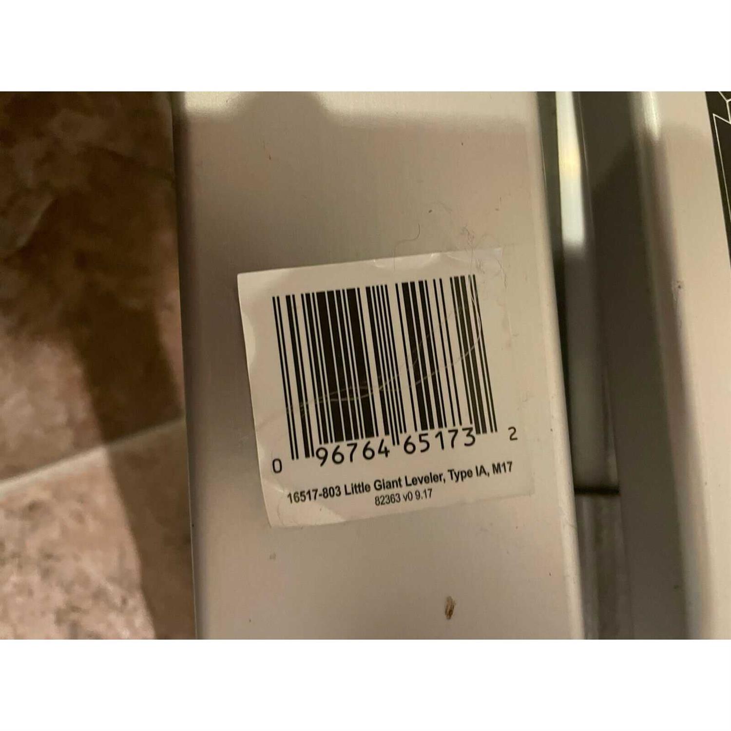 Little Giant Ladders Leveler M17 with Leg Levelers 18-ft Reach Type 1a- 300-lb Load Capacity Telescoping Multi-Position Ladder | 16517-803 - Cheap Fitting