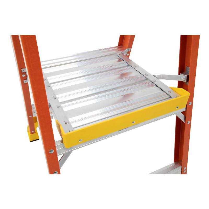 Werner Type IA Fiberglass Podium Ladder PD6204 - Cheap Fitting