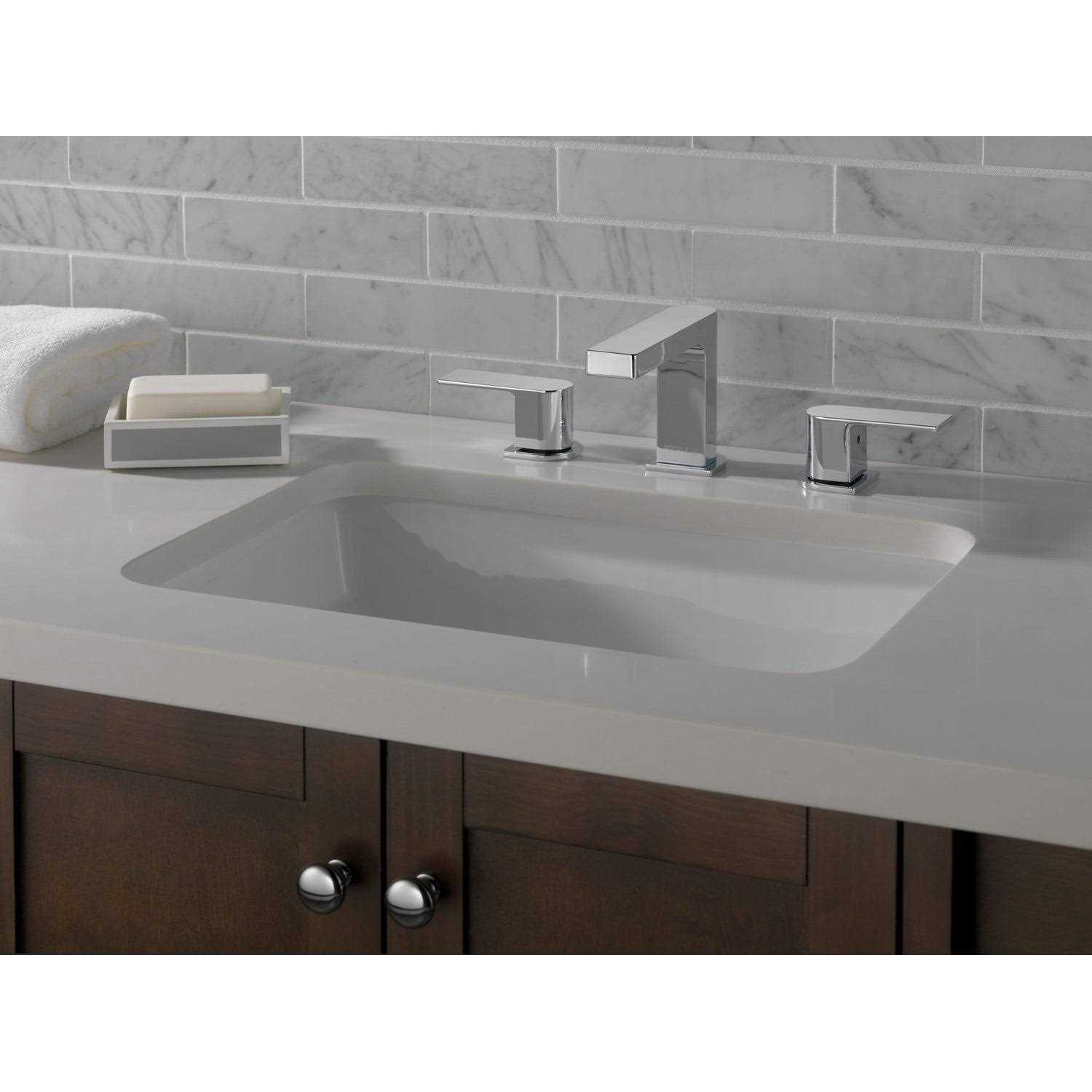 Peerless Xander Two Handle Widespread Bathroom Faucet P3519LF - Cheap Fitting