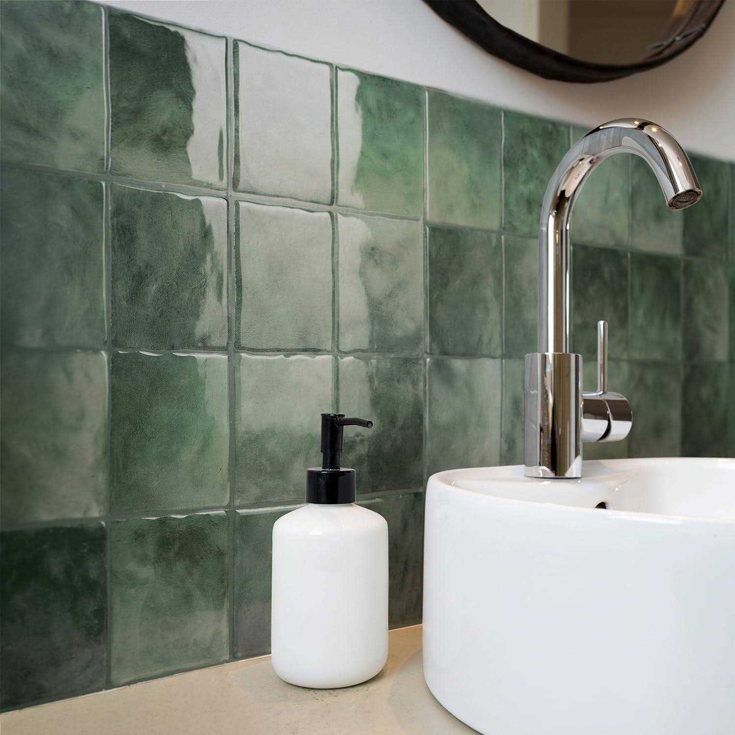 SMART TILES Peel and Stick Backsplash 5 Sheets of 9 x 9 - Cheap Fitting