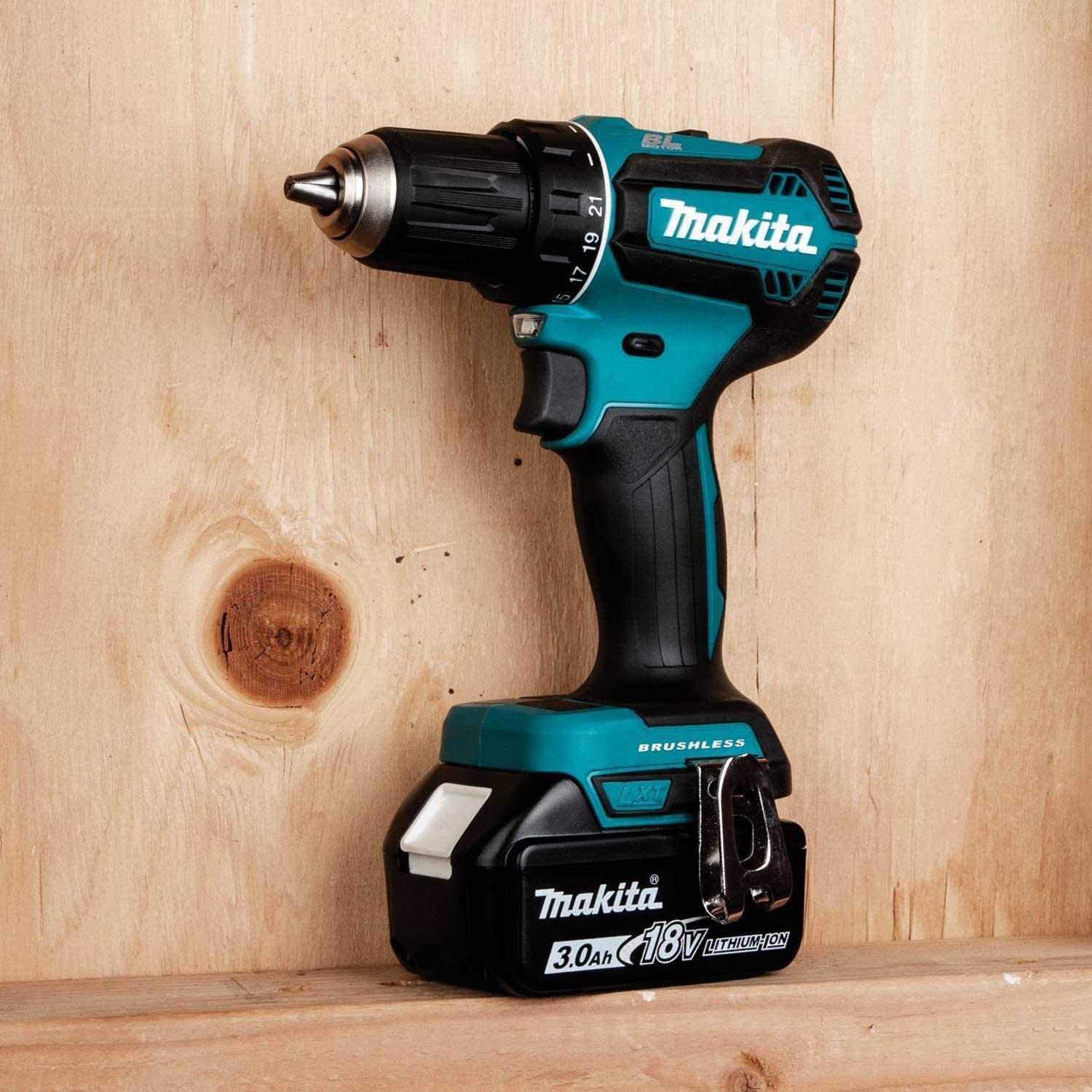 Makita XFD131 18V LXT Lithium-Ion Brushless Cordless 1/2 in. Driver-Drill Kit - Cheap Fitting