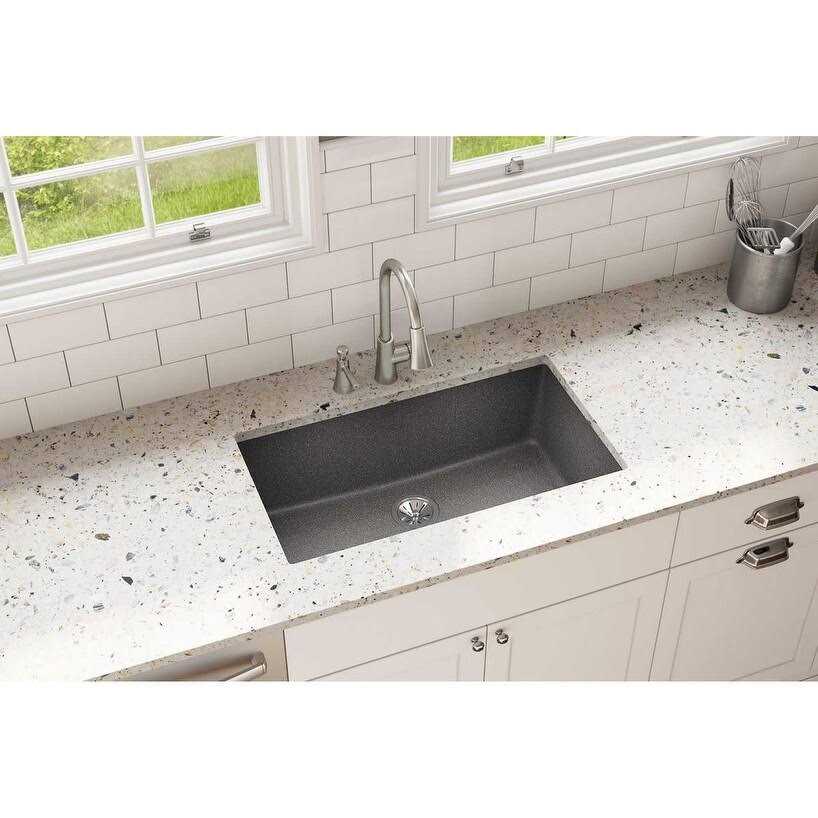 Elkay Quartz Classic 33 x 18-7/16 x 9-7/16 ELGRU13322BK0 - Cheap Fitting