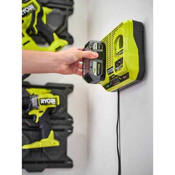 RYOBI ONE+ 18V Dual-Port Simultaneous Charger with ONE+ 18V Ah Lithium-Ion HIGH PERFORMANCE Battery - Cheap Fitting