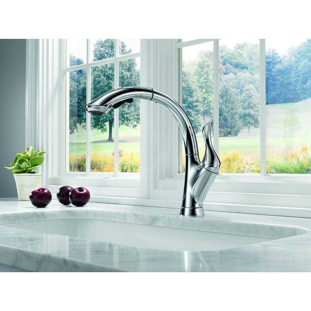 Delta Linden Single Handle Pull-Out Kitchen Faucet 4153 - Cheap Fitting