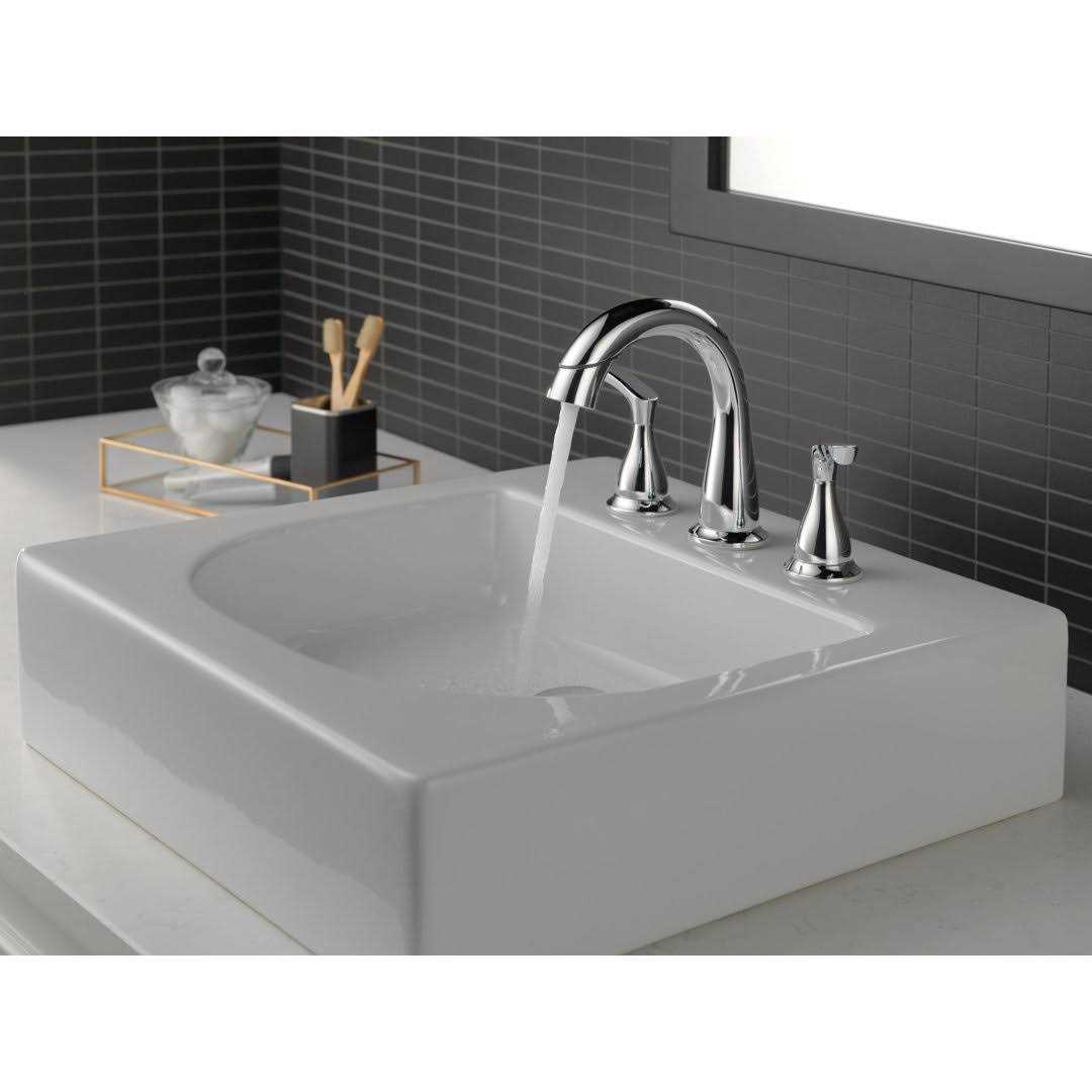 Delta 35765LF-SPPD Broadmoor Widespread Pull Out Sprayer Bathroom Faucet - Cheap Fitting