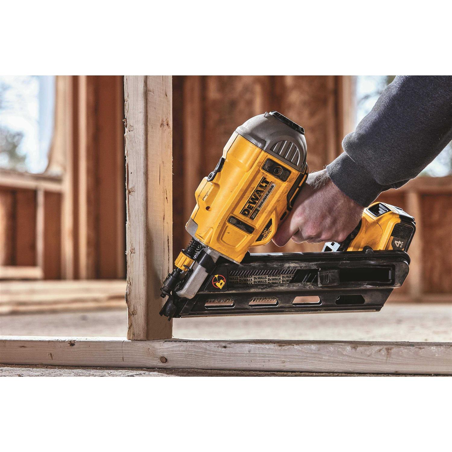 DEWALT DCN692 - Cheap Fitting