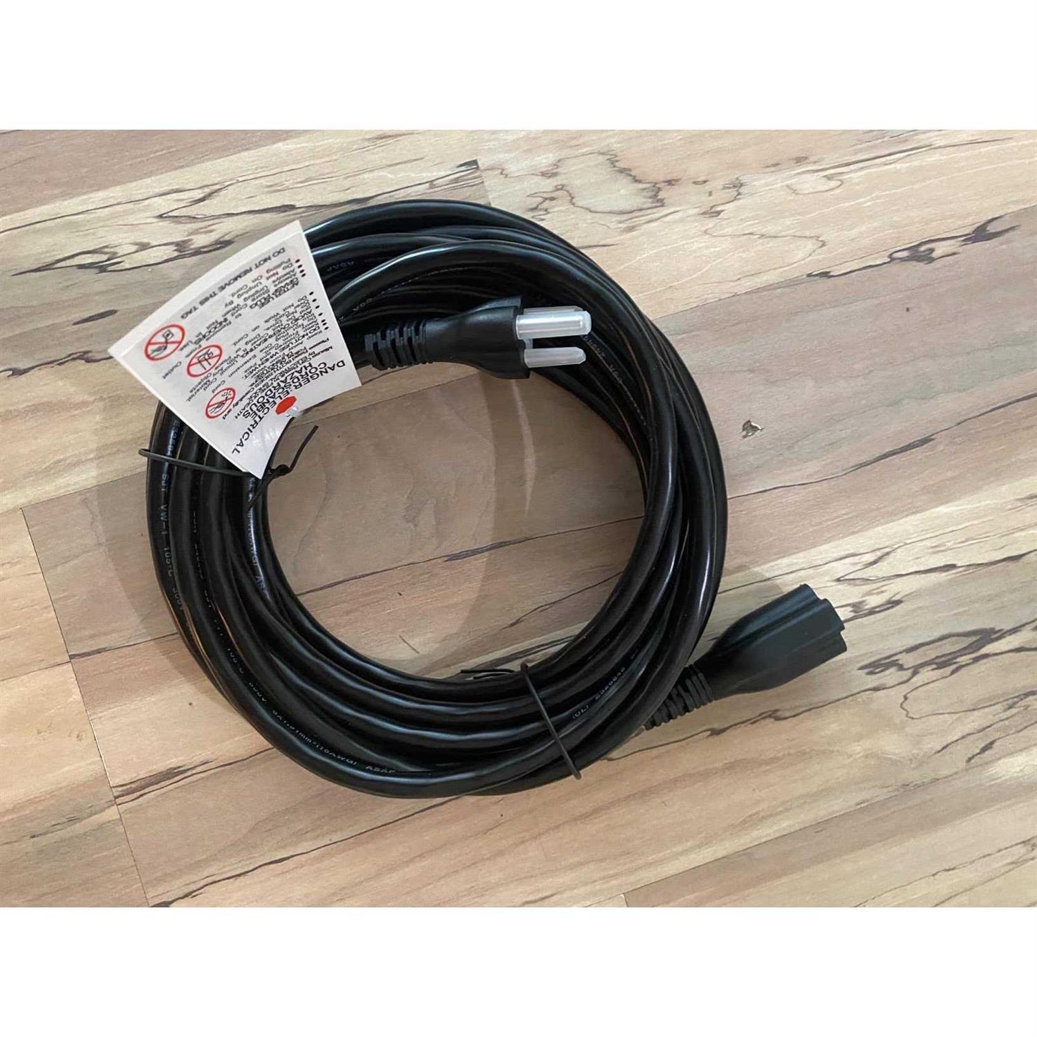 Amazon Basics Basics 20-foot Extension Cord - Cheap Fitting