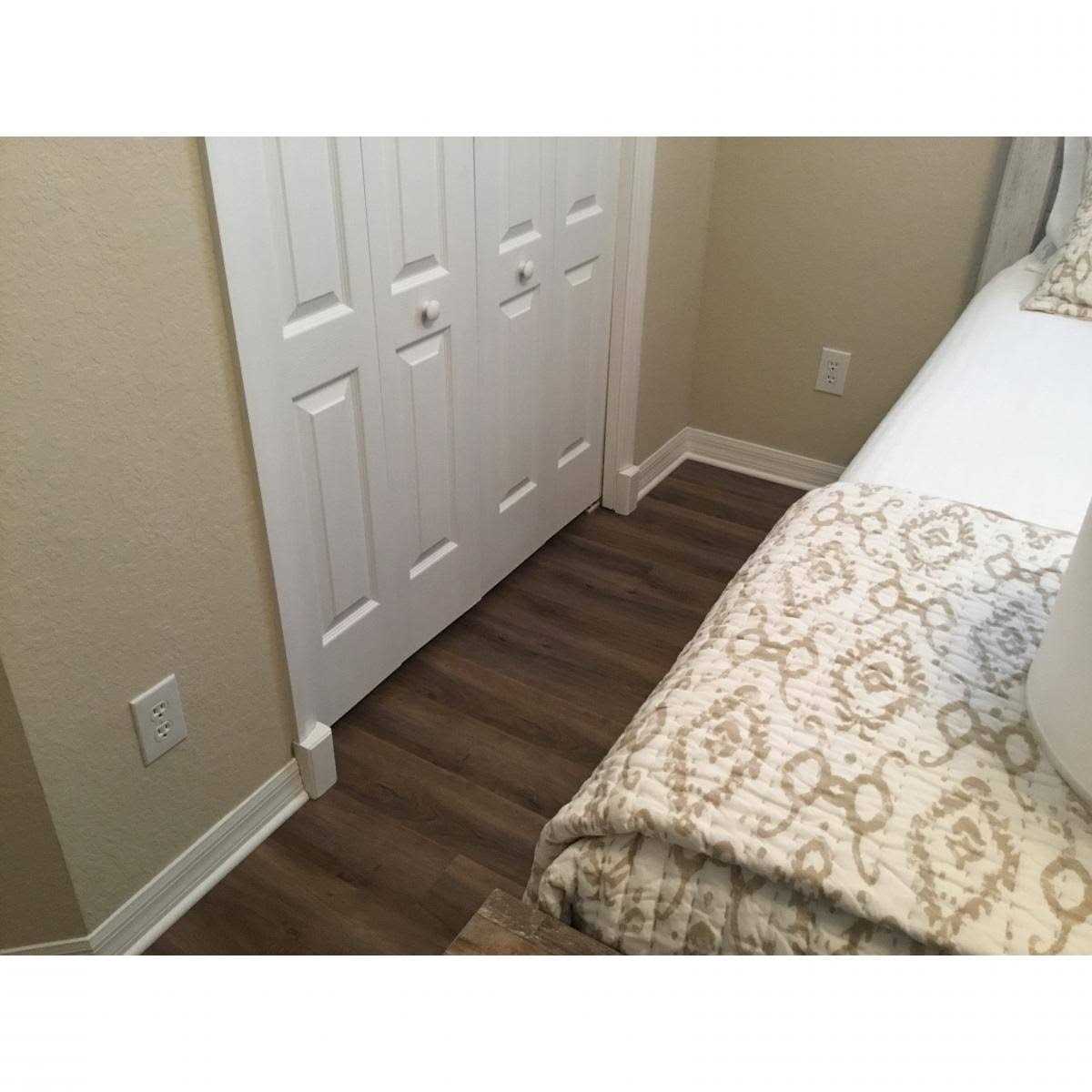 Standard Foster Plinth Block with Square Edge Ekena Millwork - Cheap Fitting