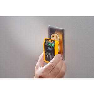 Fluke ST120 GFCI Socket Tester - Cheap Fitting