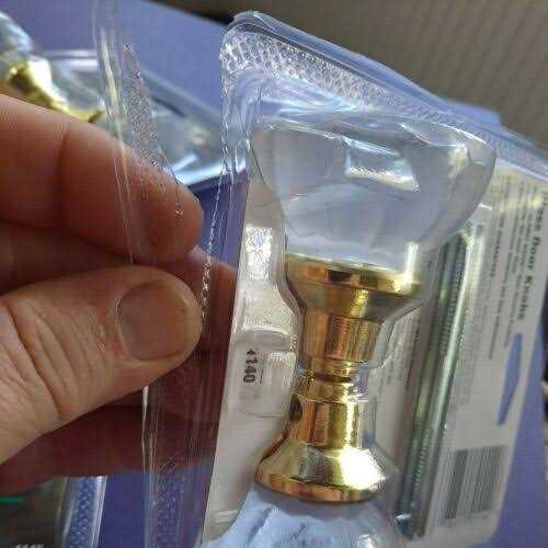 First Watch 1140 Glass Knob Set - Cheap Fitting