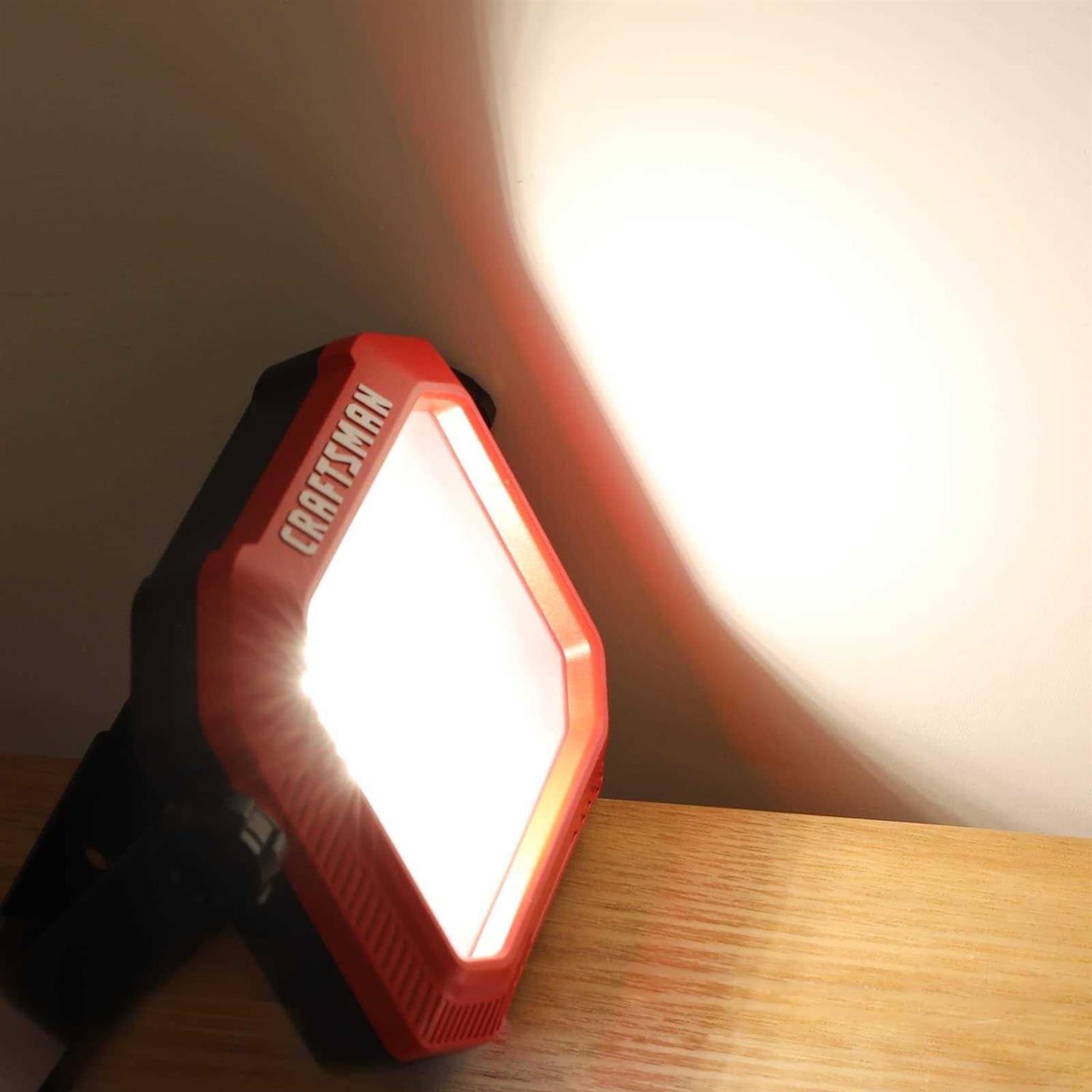 Craftsman 1100 Lumens 4000k Led Tiltable Portable Work Light 2-in-1 Adjustable Metal Rotating Stand and Handle - Cheap Fitting