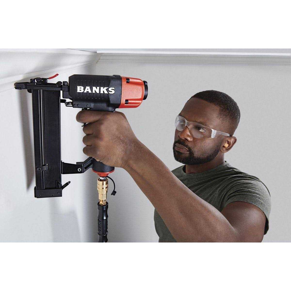 Banks 18 Gauge 1/4 in. Crown Air Stapler - Cheap Fitting