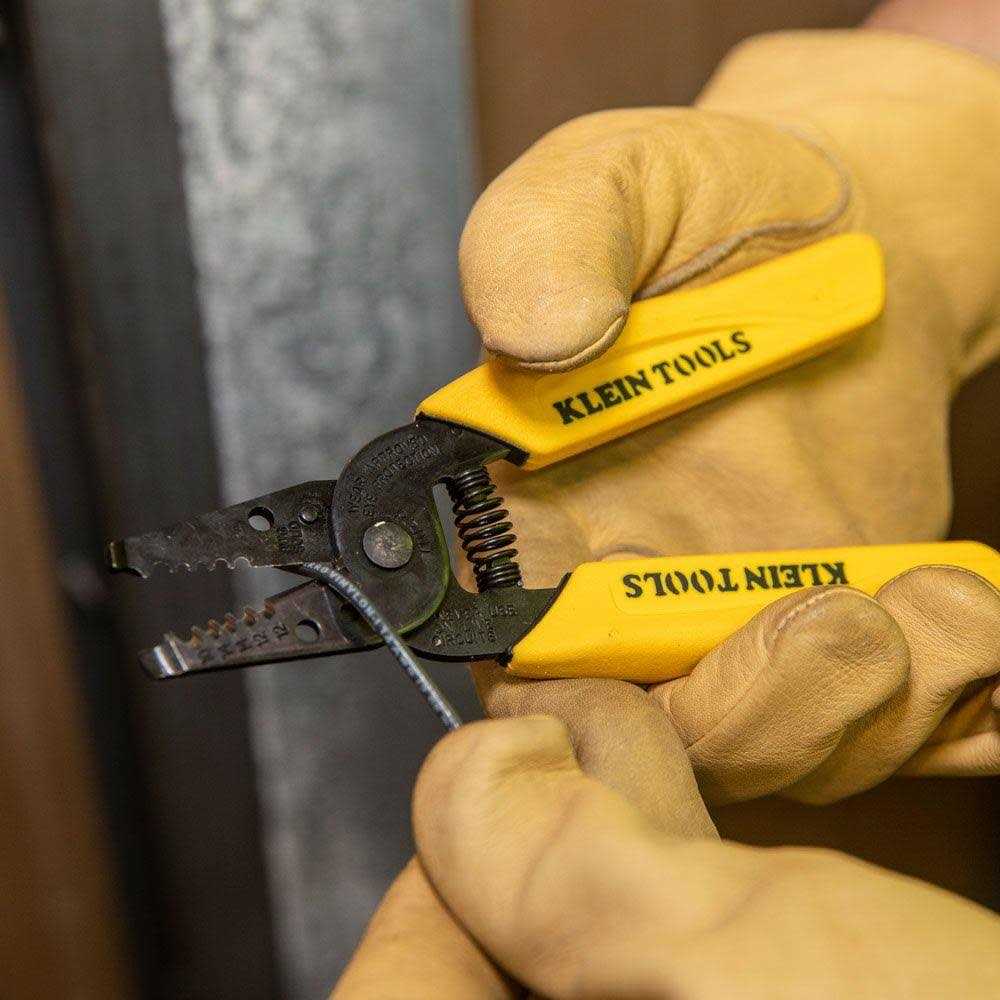 Klein Tools 11048 Dual Wire Stripper/Cutter - Cheap Fitting