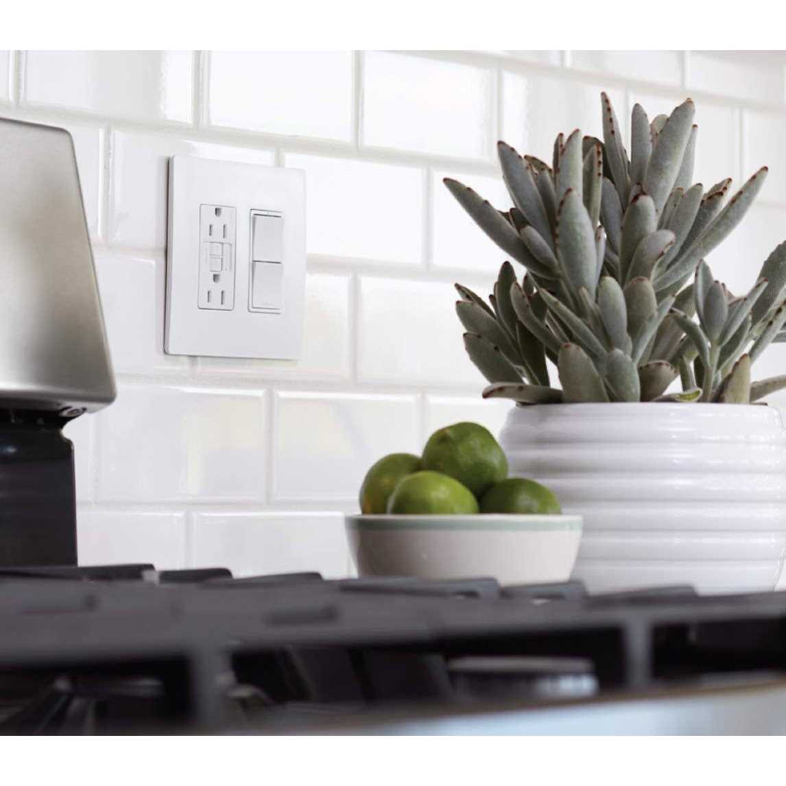 Pass & Seymour Radiant 3-Way Switch RCD33WCC6 - Cheap Fitting