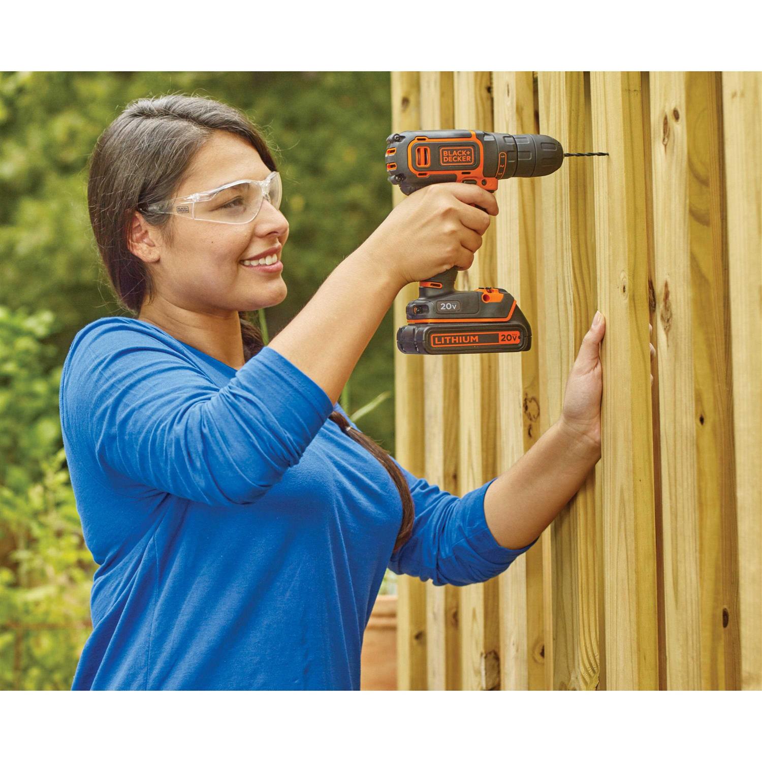 Black and Decker BDCDD120 - Cheap Fitting