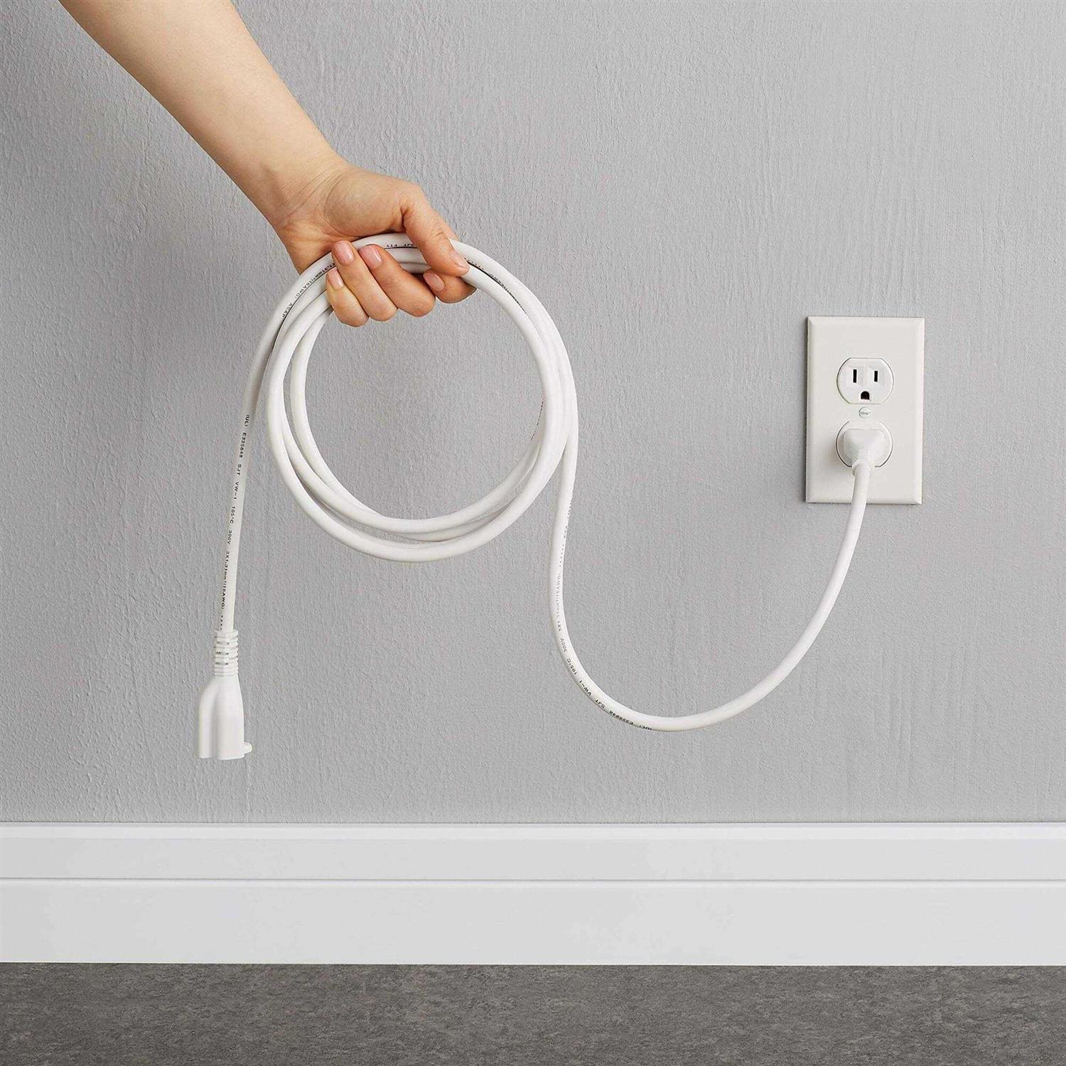 Amazon Basics Basics Extension Cord - Cheap Fitting