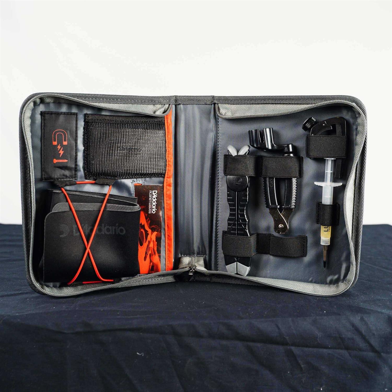 D’Addario Guitar Maintenance Kit - Cheap Fitting