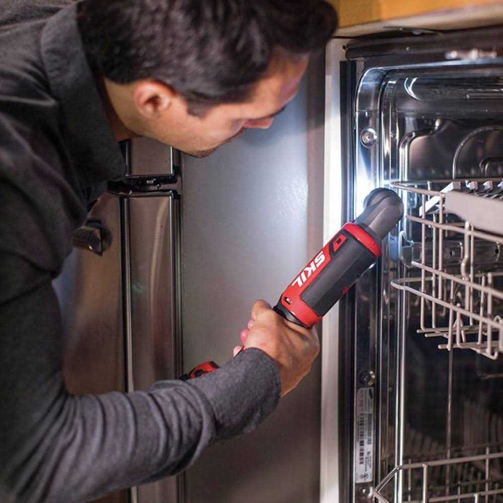 SKIL RI574502 12V PWRCore Brushless 1/4 Inch Hex Right Angle Impact Driver - Cheap Fitting