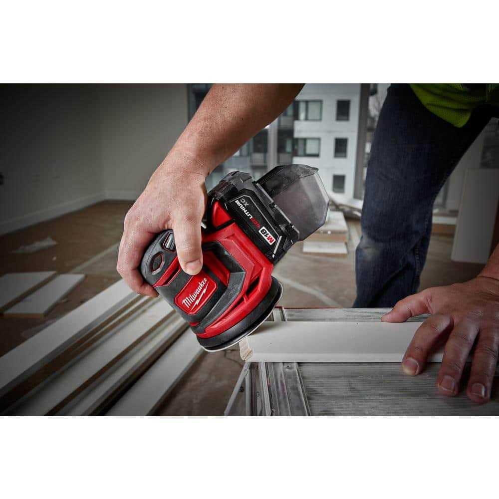Milwaukee M18 18V Lithium-Ion Cordless 6-1/2 in. Circular Saw with M18 5 in. Random Orbit Sander - Cheap Fitting