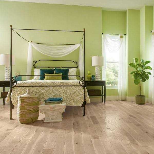 Bruce American Vintage Scraped Oak 3/4 in. T x 5 in. W x Varying L Solid Hardwood Flooring - Cheap Fitting