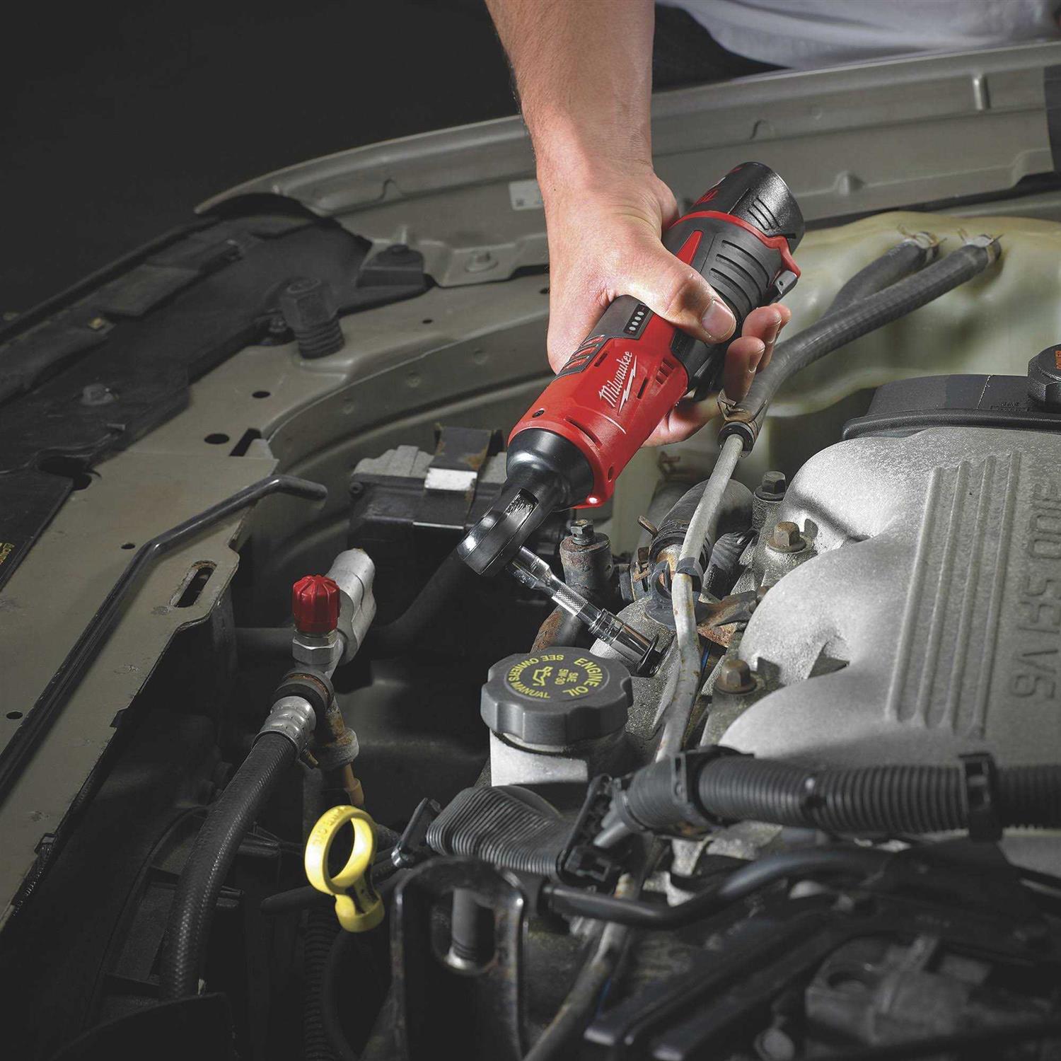 Milwaukee M12 2457 - Cheap Fitting