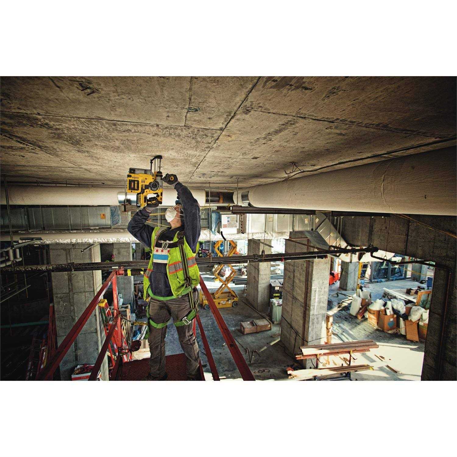 DEWALT DCH273 - Cheap Fitting