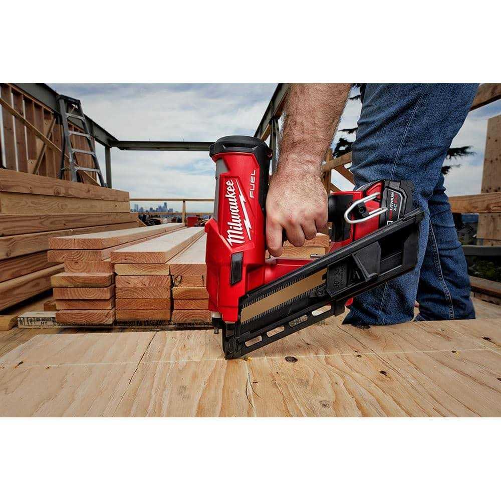 Milwaukee Tool M18 FUEL 2745 - Cheap Fitting