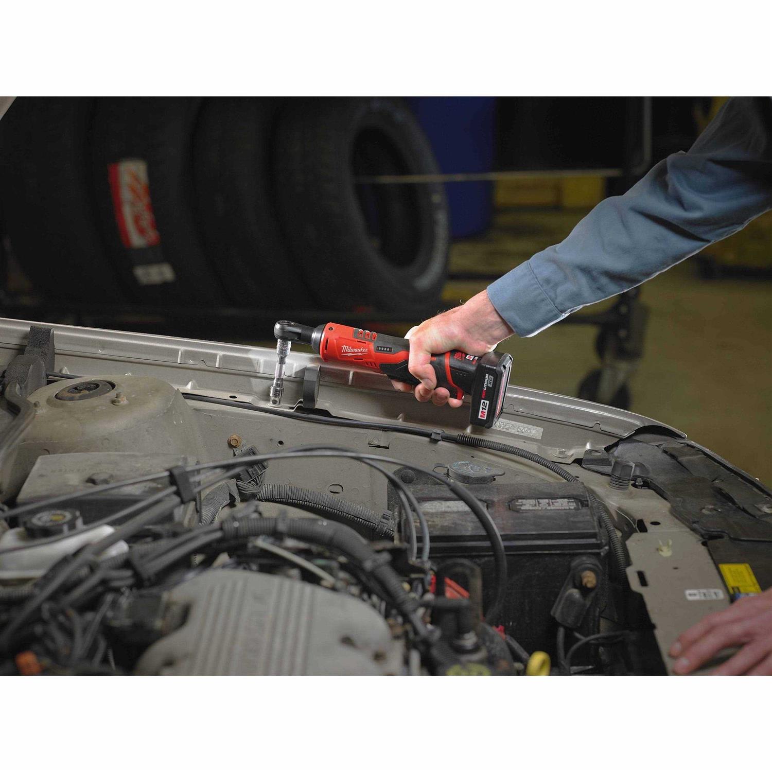 Milwaukee M12 2457 - Cheap Fitting