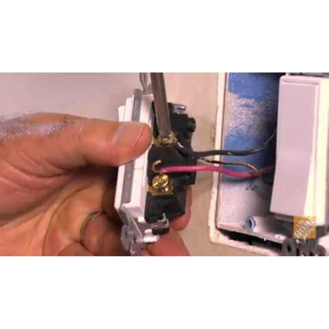 Leviton IllumaTech Magnetic Low Voltage Slide Dimmer IPM06-1LZ - Cheap Fitting