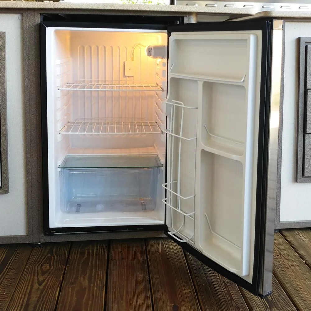 Bull Outdoor Products Stainless Steel Standard Outdoor Kitchen Refrigerator - Cheap Fitting