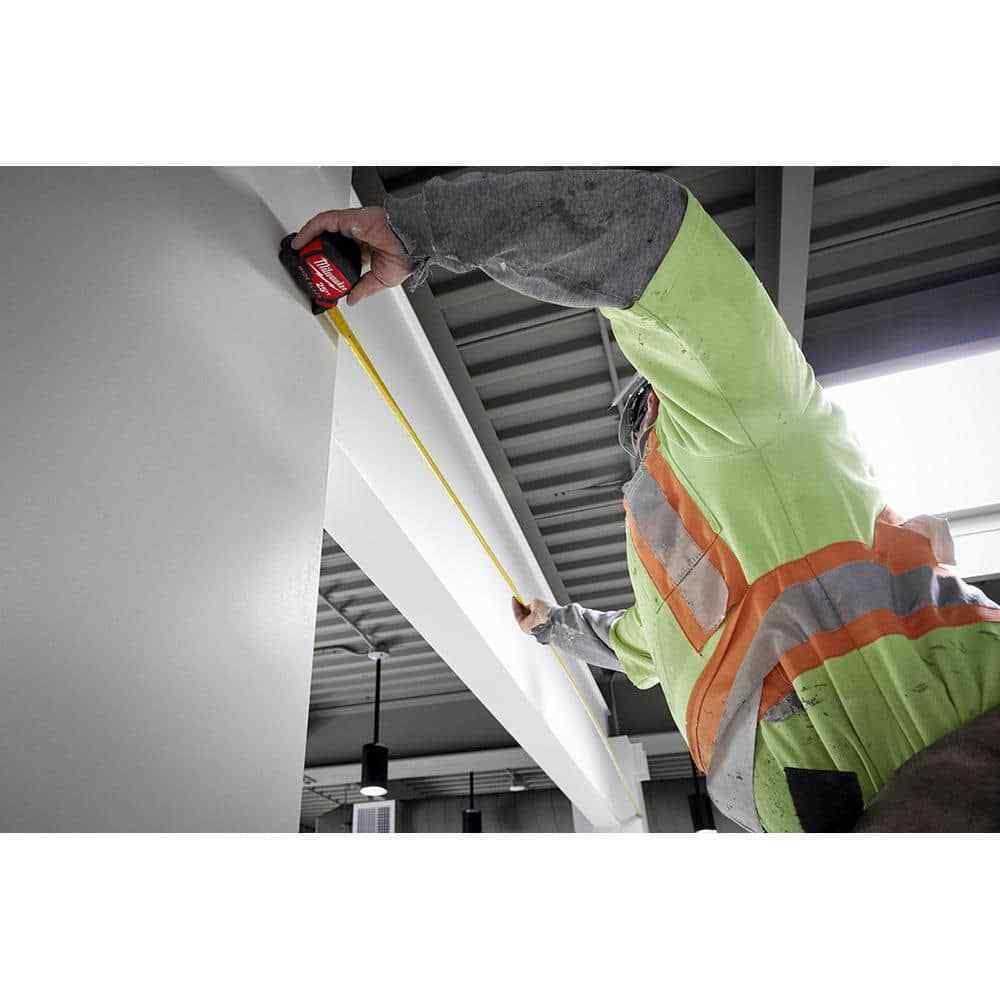 48-22-0240 Milwaukee 40′ Wide Blade Tape Measure - Cheap Fitting