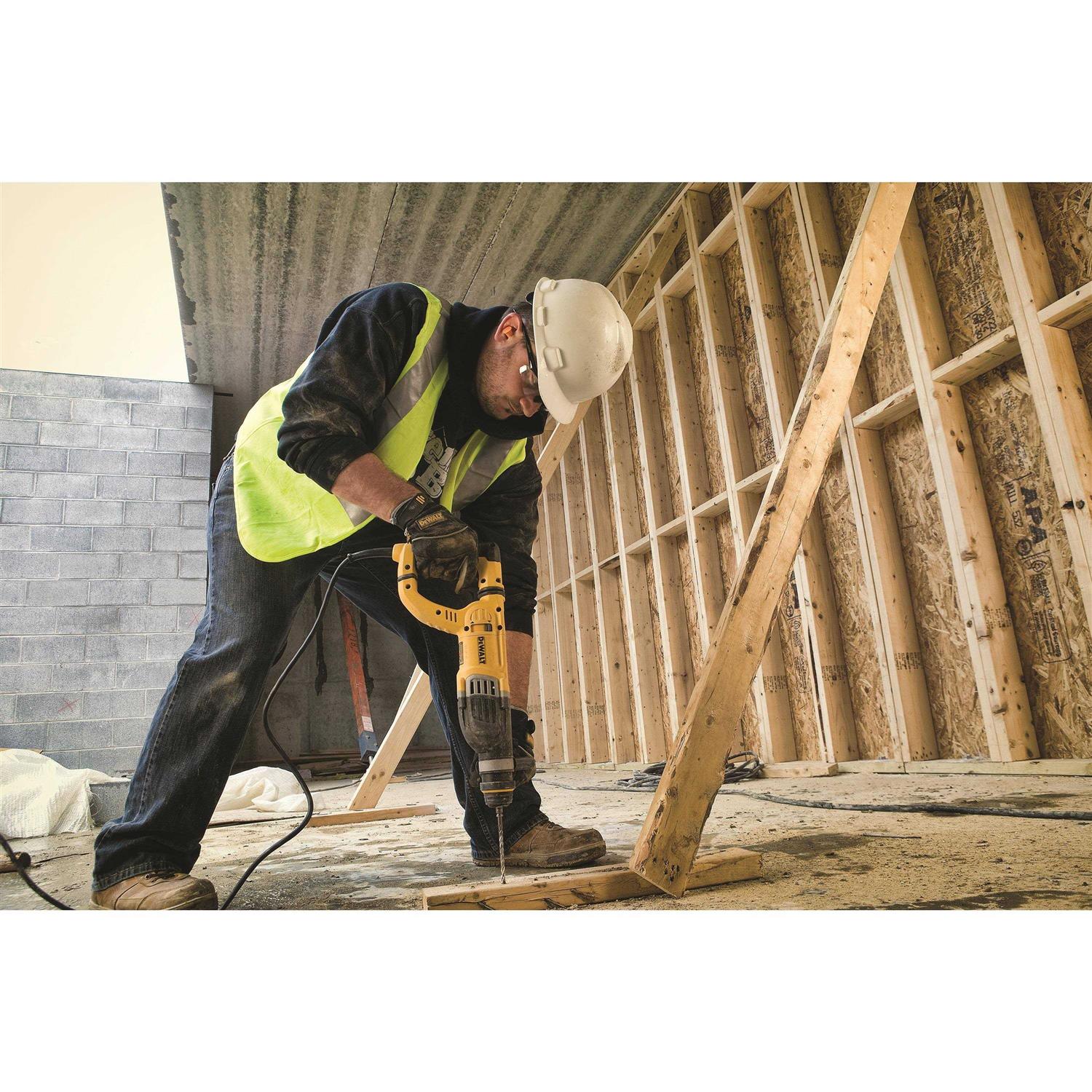 DEWALT D25263K - Cheap Fitting