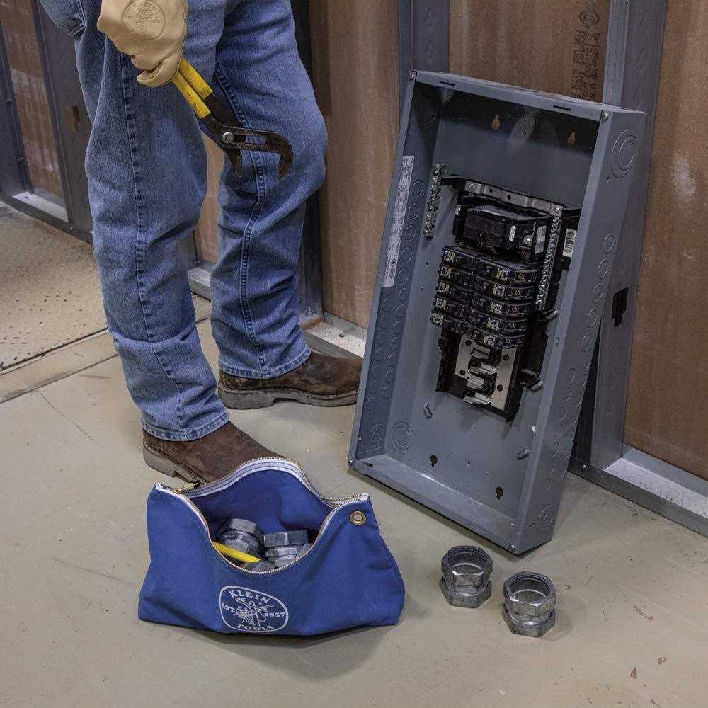 Klein Tools 5539 Canvas Zipper Bag - Cheap Fitting